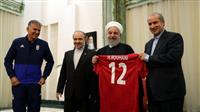 "بازی خوب" شما غرور ملی را ارتقا داده و نام ایران را پرافتخارتر می‌کند/ در عید فطر و اولین بازی، عیدی مضاعفی به ملت ایران بدهید/ هر زمان در بخش ورزش نیاز به حمایت رئیس‌جمهور بوده، به‌فوریت انجام گرفته است/ اراده شما از هر عاملی قوی‌تر است؛ خیلی به اینکه مقابل چه تیمی هستید فکر نکنید/ نمایندگان کشوری باعظمت، بافرهنگ، کهن و پرافتخار هستید/ قدردانی از همه دست‌اندرکاران ورزش و تیم ملی فوتبال